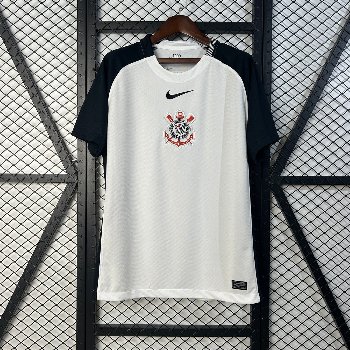 CORINTHIANS I 25/26 MAN