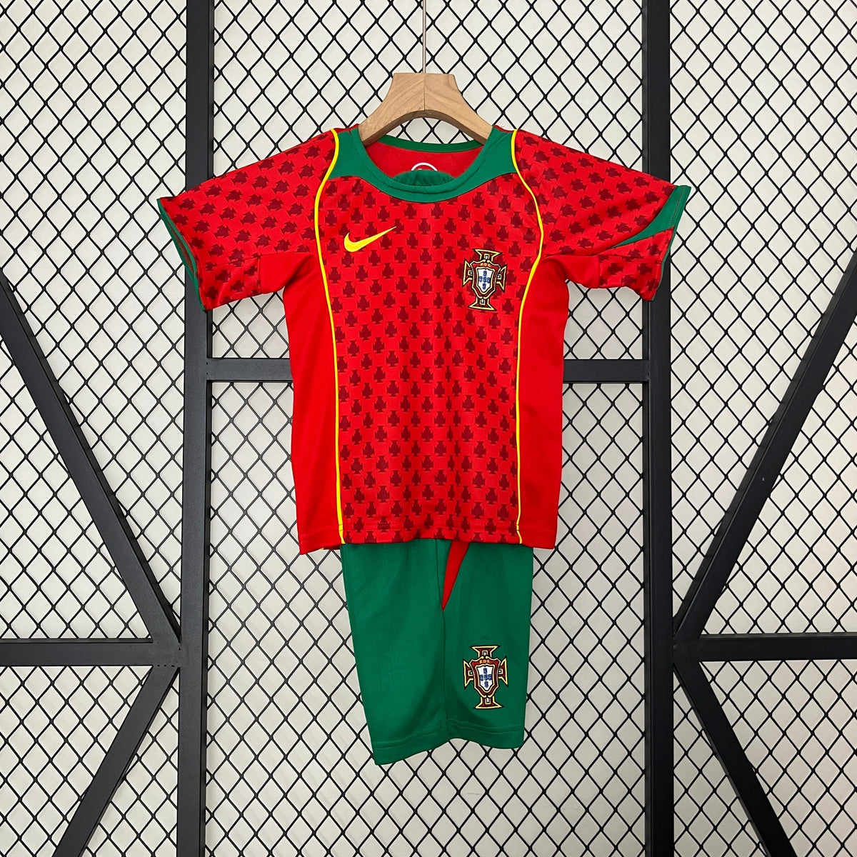 PORTUGAL I 2004 KID SET (RETRO)