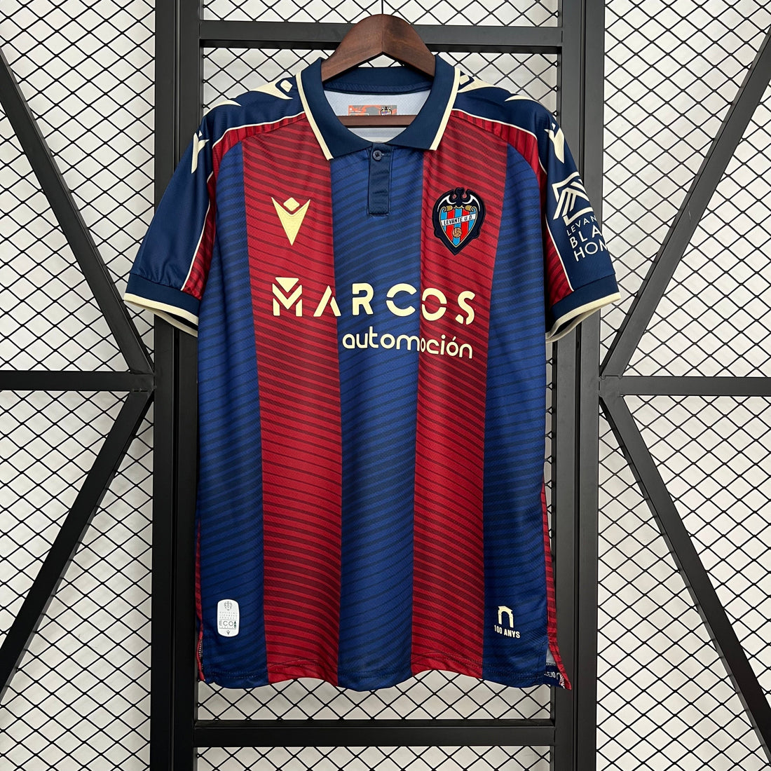 LEVANTE I 25/26 MAN