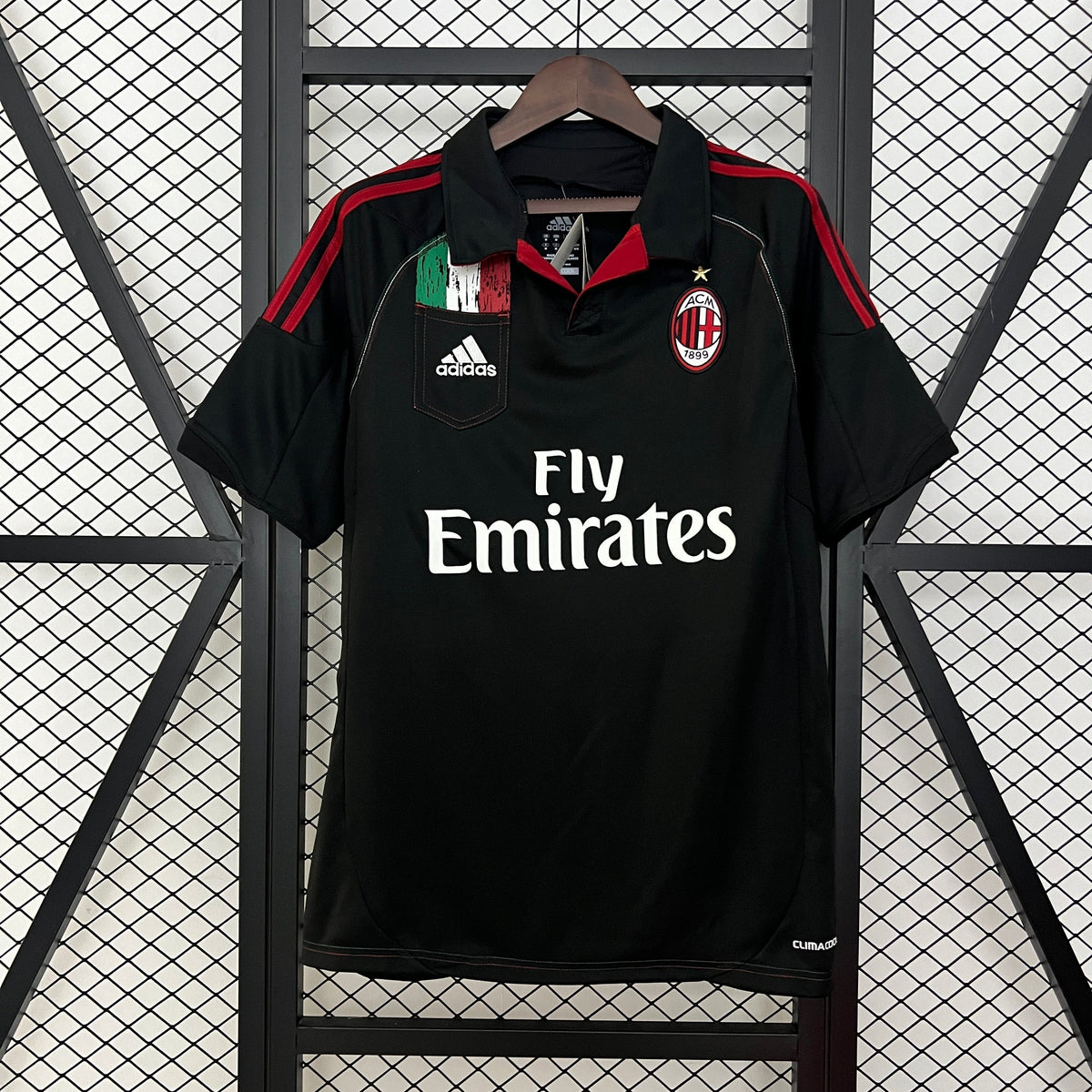 MILAN II 12/13 MAN (RETRO)